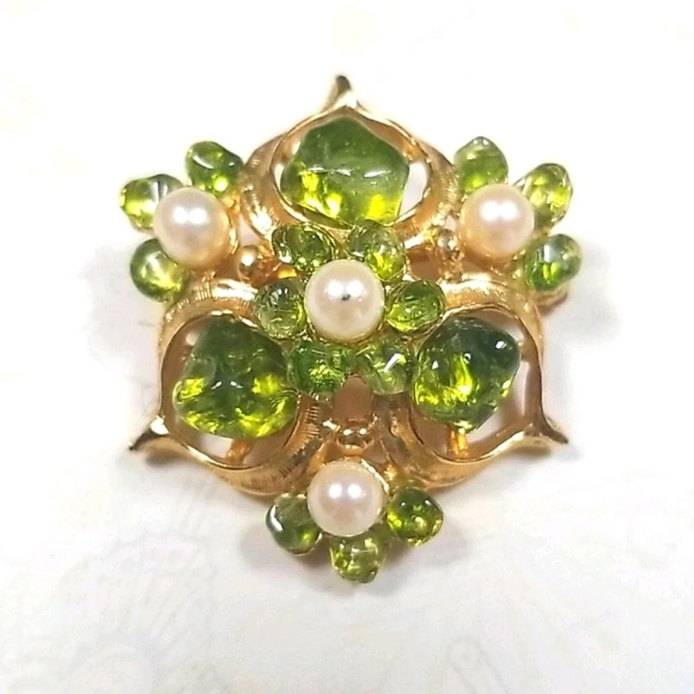 Vintage Faux Pearl Glass Stone Goldtone Brooch